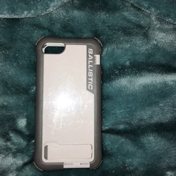 7 iPhone 5 cases - Picture 2 of 8